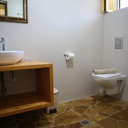 La Casa Di Nonna Lägenhet Qeparo Exteriör bild