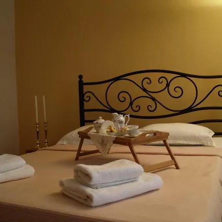 La Casa Di Nonna Lägenhet Qeparo Exteriör bild